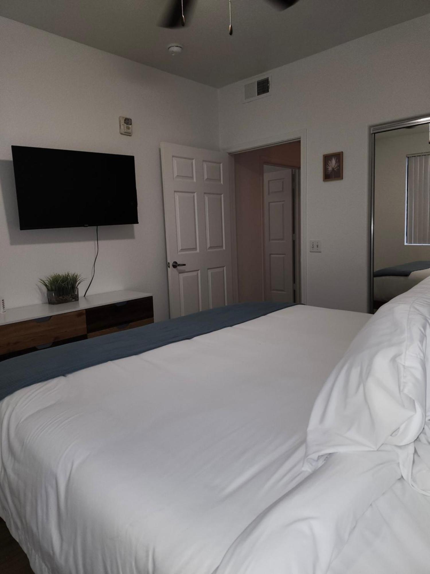 Westgate Entertainment District, Walk To Events, Wifi, Free Parking Leilighet Glendale Rom bilde
