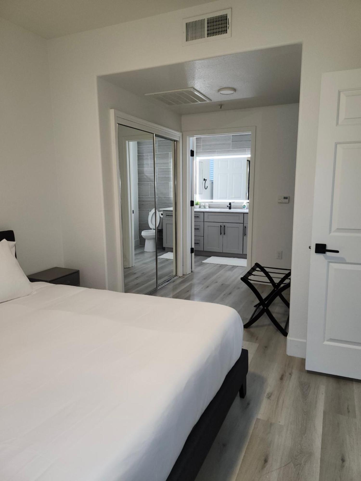 Westgate Entertainment District, Walk To Events, Wifi, Free Parking Leilighet Glendale Eksteriør bilde